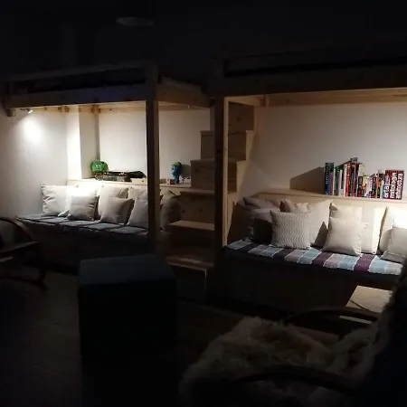 Hostel Zozo Brašov