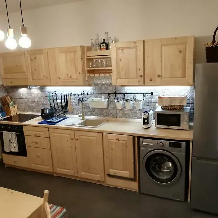 Hostel Zozo Brašov